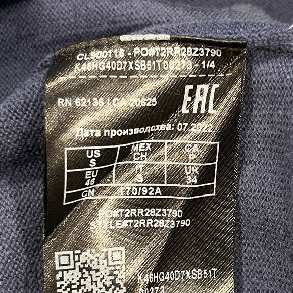 Guess Mason Men’s Long Sleeve Distressed Crewneck Navy Blue Logo Sweater - Picture 10 of 11